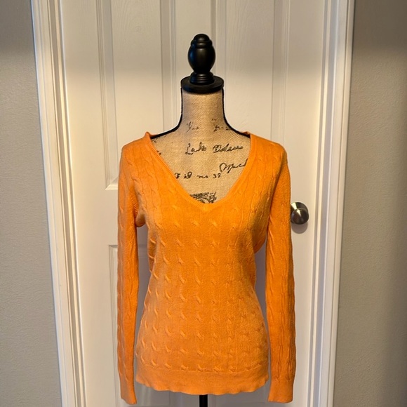 Great condition,Orange Sweater - Picture 1 of 5